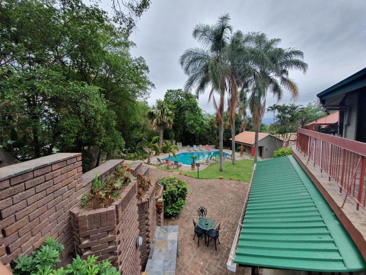 เดอะปาล์ม เกสท์เฮาส์ Hotel Mbombela ภายนอก รูปภาพ